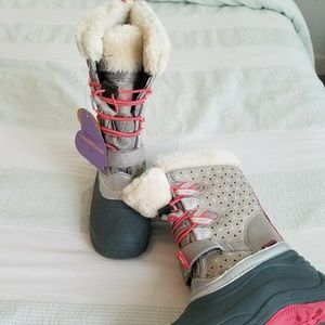 Girl's snow boots